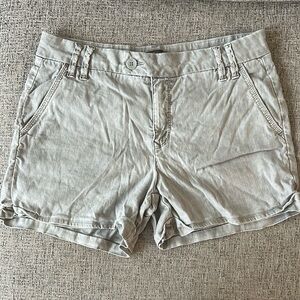 Anthropologie Level 99 shorts, size 27, light gray wash